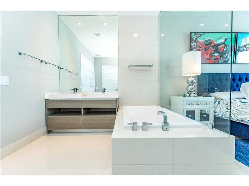 460 Northeast 28 ST, Miami, FL 33137