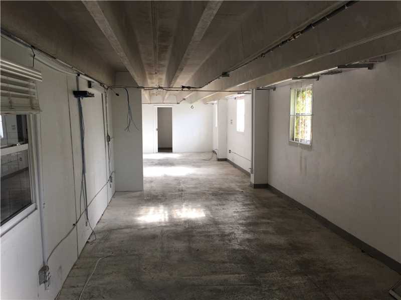 6240 Northeast 4th Ct, Miami, FL 33138