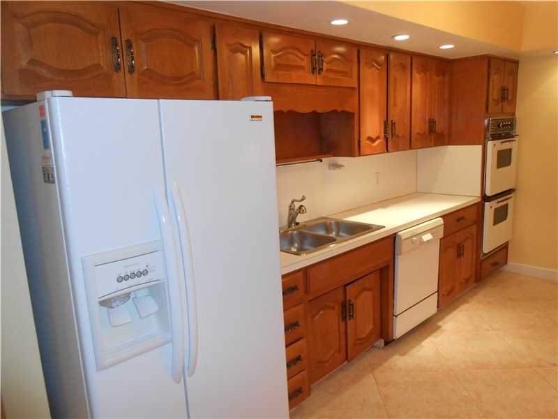 930 Northeast 99th St, Miami Shores, FL 33138