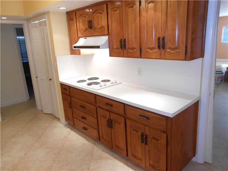 930 Northeast 99th St, Miami Shores, FL 33138
