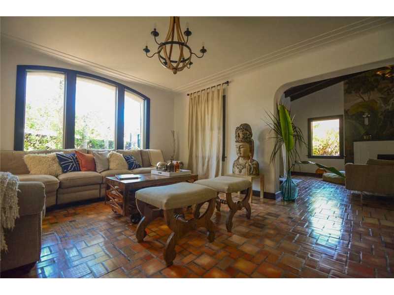 724 Northeast 82nd St, Miami, FL 33138