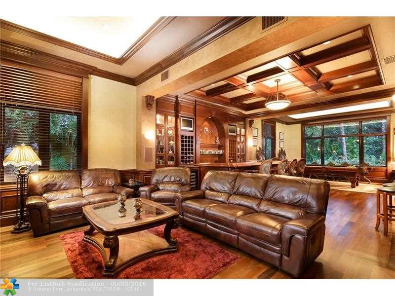660 GRAND CONCOURSE, Miami Shores, FL 33138