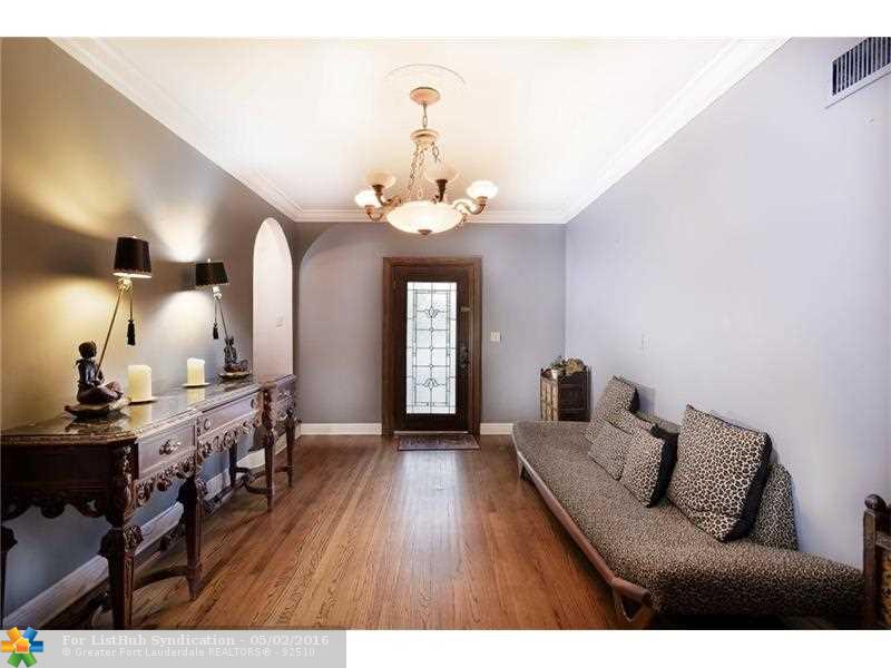 660 GRAND CONCOURSE, Miami Shores, FL 33138