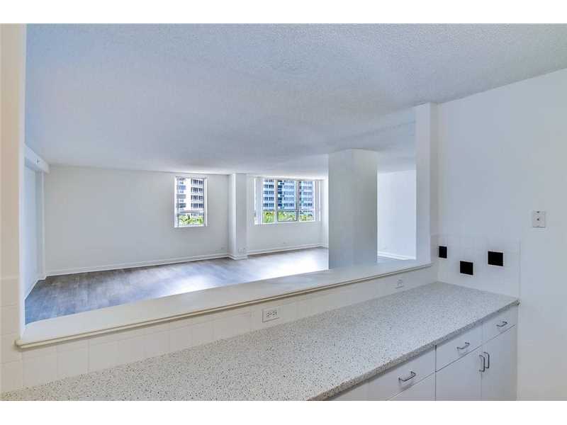 1500Bay Rd, Miami Beach, FL 33139