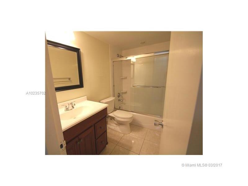 1000West Ave, Miami Beach, FL 33139