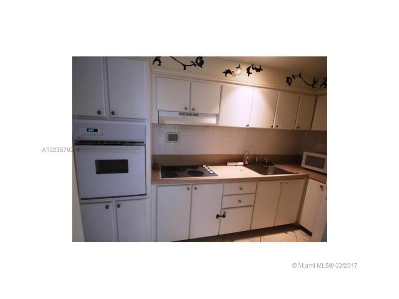 1000West Ave, Miami Beach, FL 33139