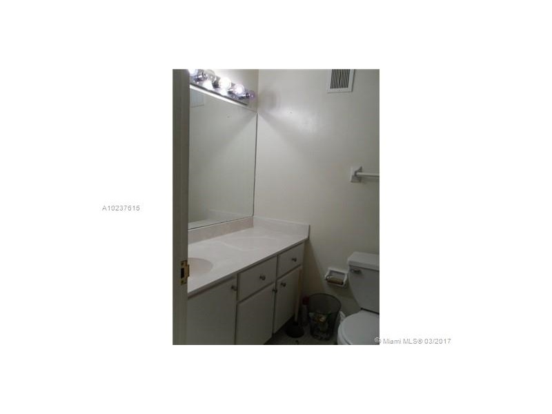 1000West Ave, Miami Beach, FL 33139
