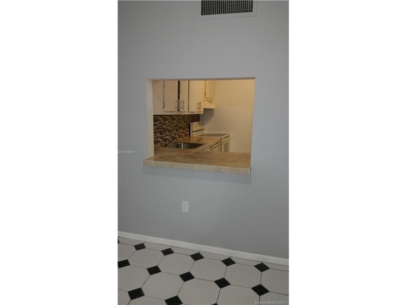 1665Bay Rd, Miami Beach, FL 33139