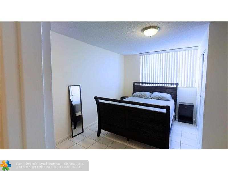 720 Collins Ave 405, Miami Beach, FL 33139