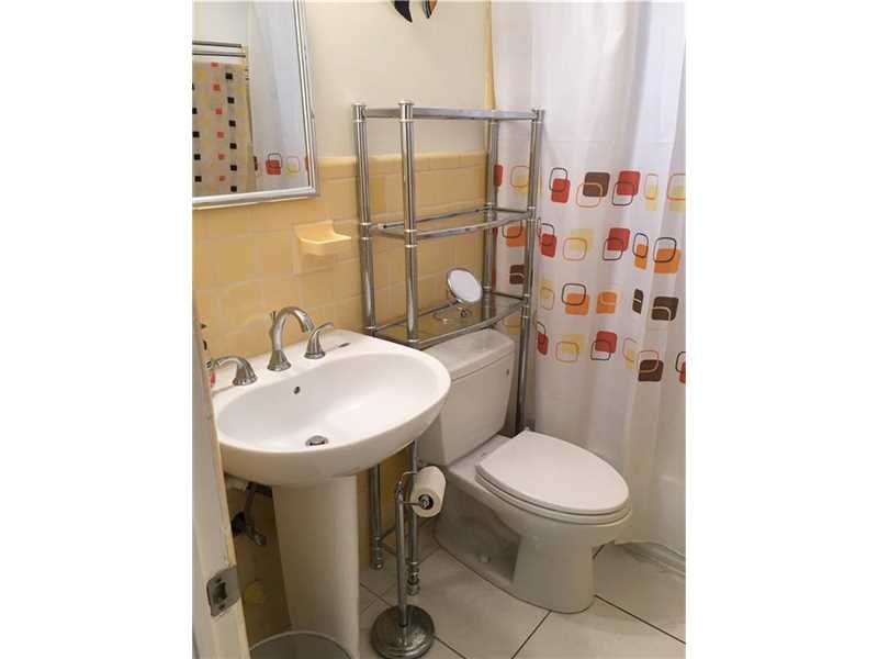 1755Washington Ave, Miami Beach, FL 33139