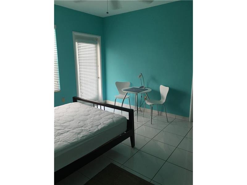 1755Washington Ave, Miami Beach, FL 33139