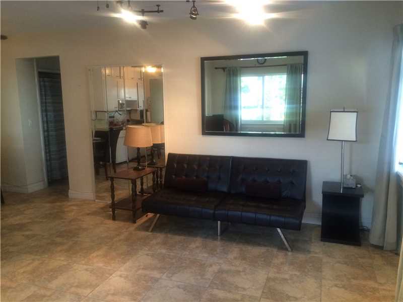 428 Collins Ave 1, Miami Beach, FL 33139