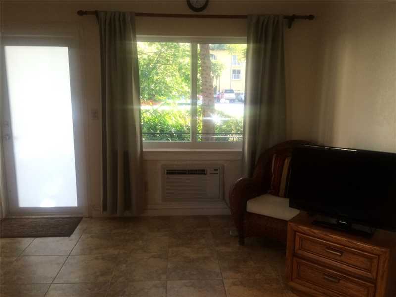 428 Collins Ave 1, Miami Beach, FL 33139