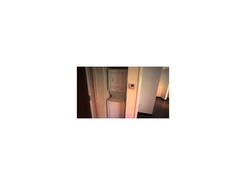 43521st St, Miami Beach, FL 33139
