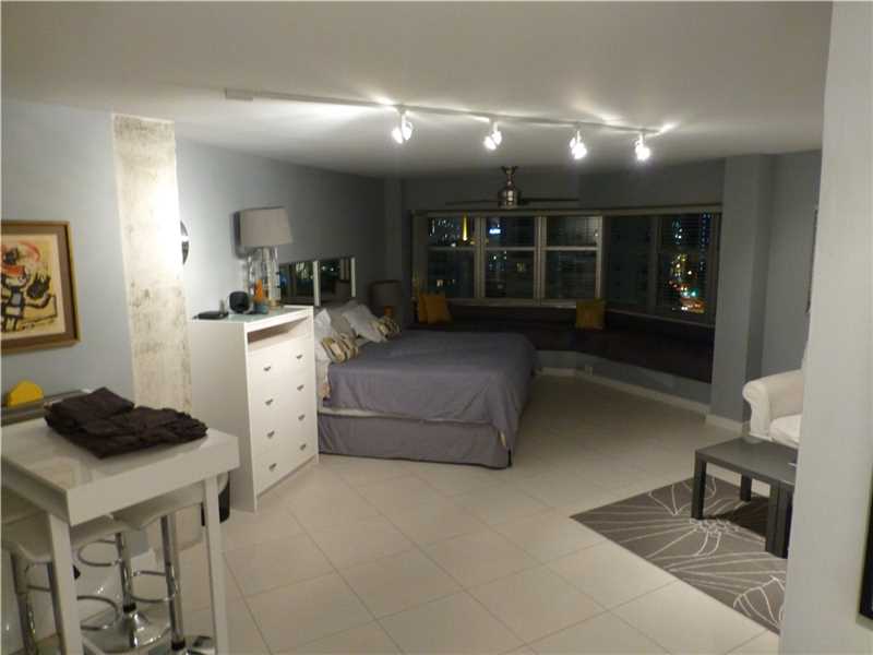 1881Washington Ave, Miami Beach, FL 33139