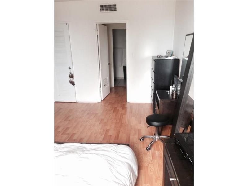 1000West Ave, Miami Beach, FL 33139