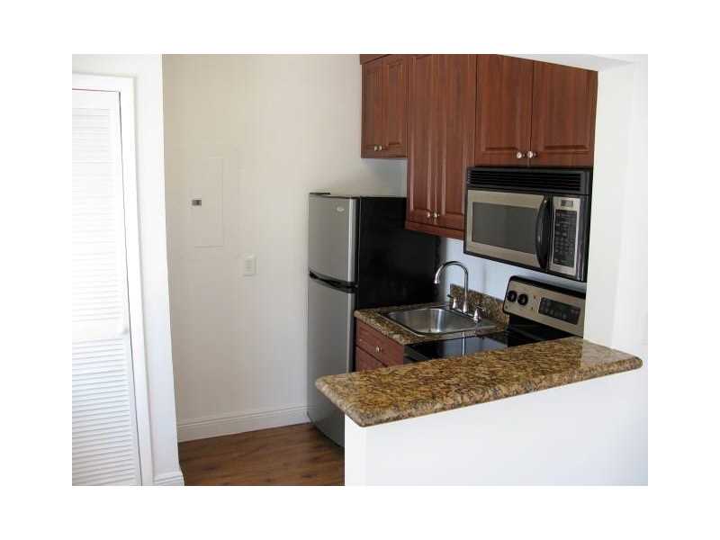 124114th St, Miami Beach, FL 33139