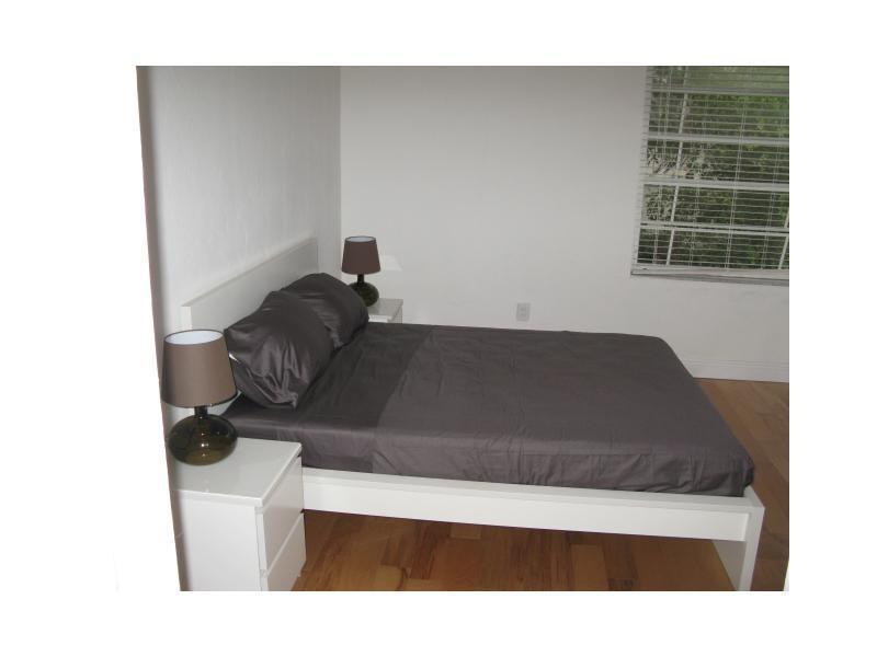 905Michigan Ave, Miami Beach, FL 33139