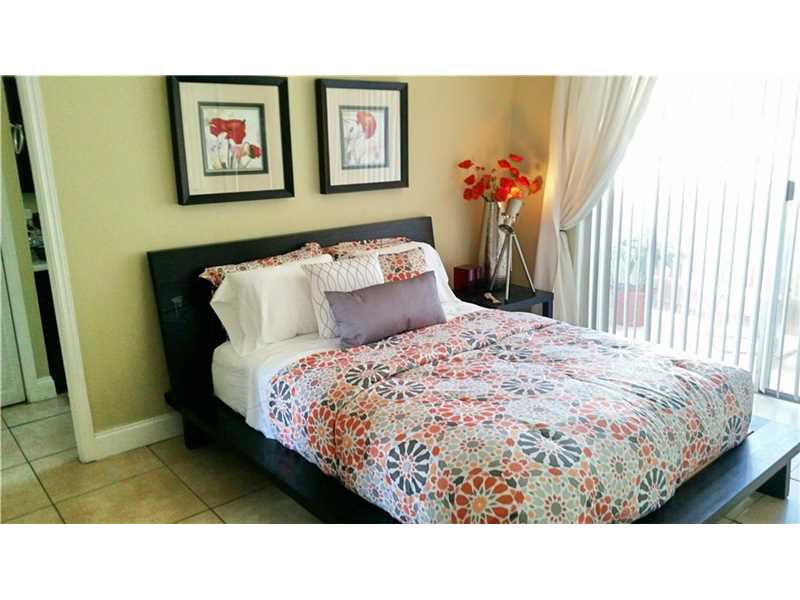 910Michigan Ave, Miami Beach, FL 33139
