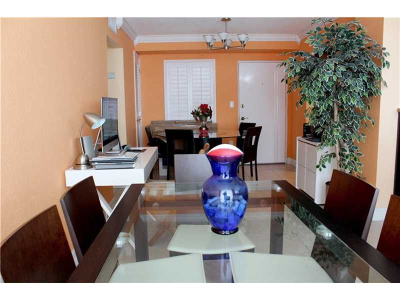 720Collins Ave, Miami Beach, FL 33139