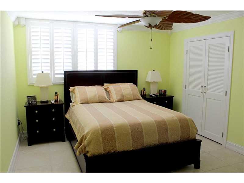 720Collins Ave, Miami Beach, FL 33139