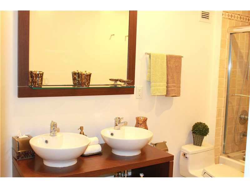 2301Collins Ave, Miami Beach, FL 33139
