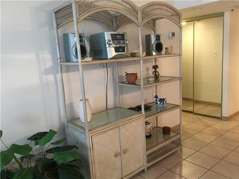 100Lincoln Rd, Miami Beach, FL 33139