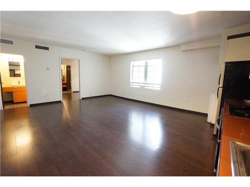 435 21st St 212, Miami Beach, FL 33139