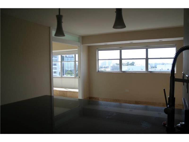 1881Washington Ave, Miami Beach, FL 33139