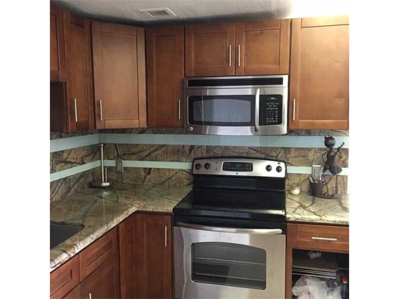 1100Collins Ave, Miami Beach, FL 33139
