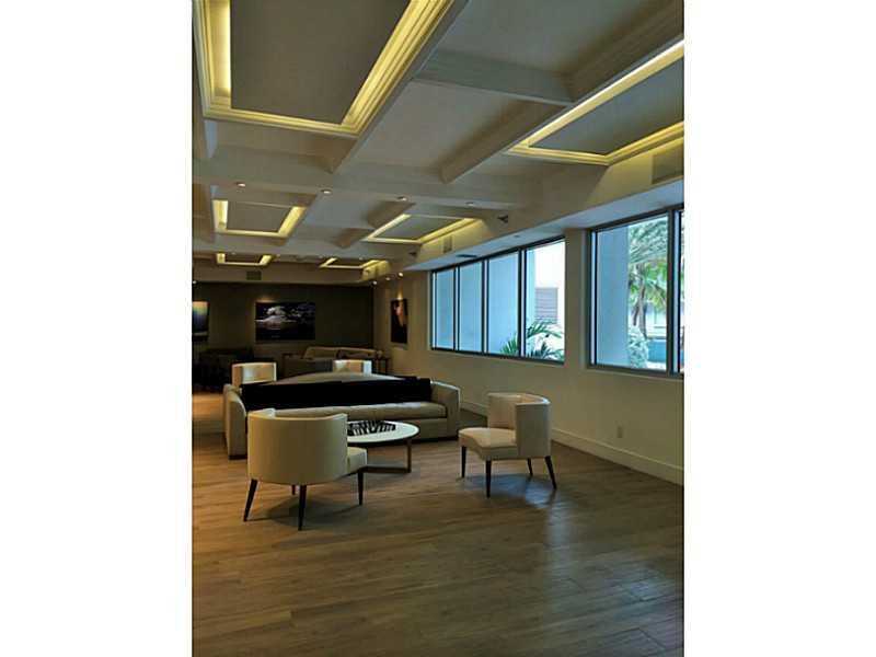 100Lincoln Rd, Miami Beach, FL 33139