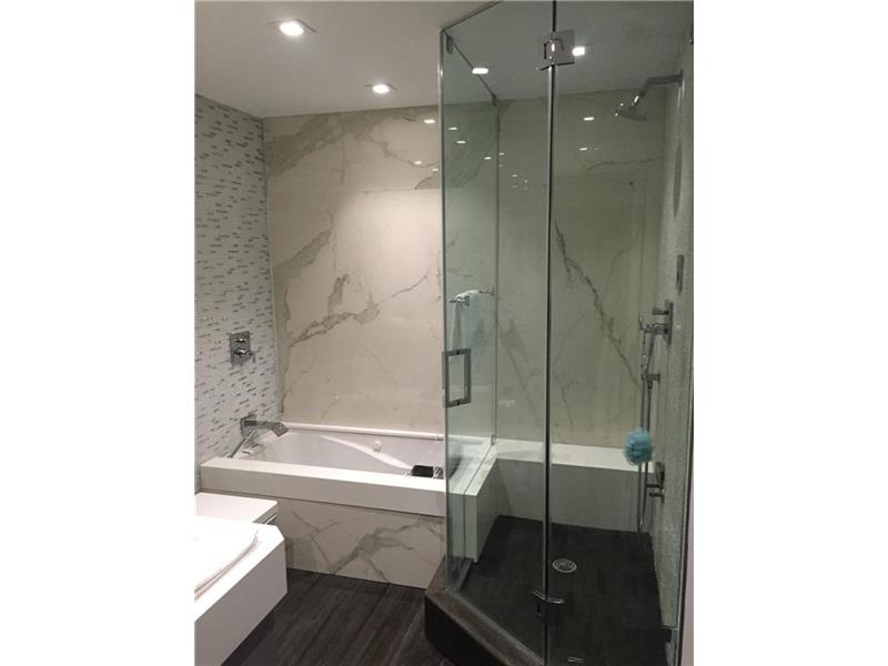 2301Collins Ave, Miami Beach, FL 33139