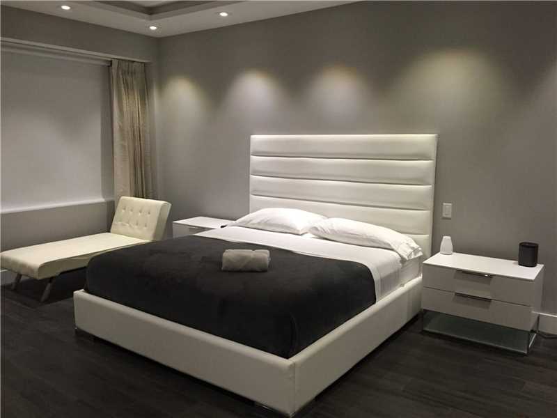 2301Collins Ave, Miami Beach, FL 33139