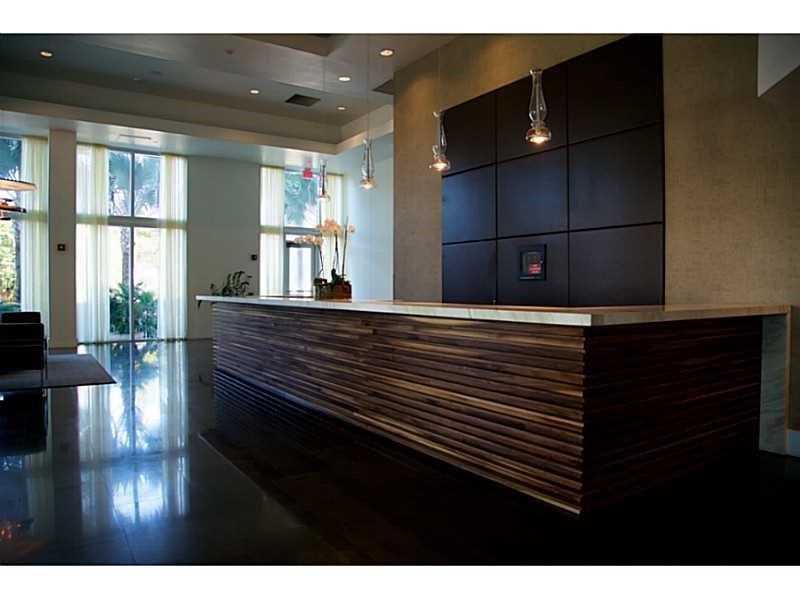 10VENETIAN WY, Miami Beach, FL 33139