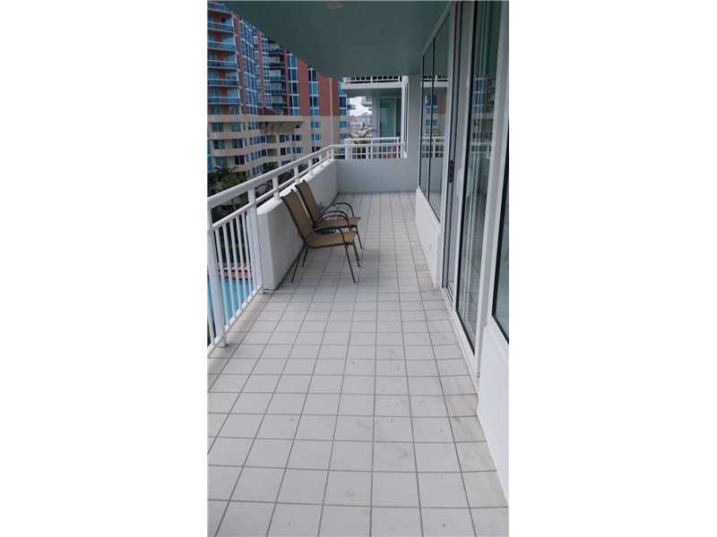 400 South POINTE DR, Miami Beach, FL 33139