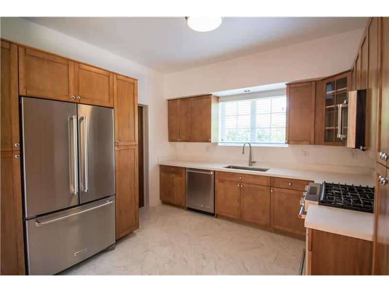 35 West Dilido Dr, Miami Beach, FL 33139