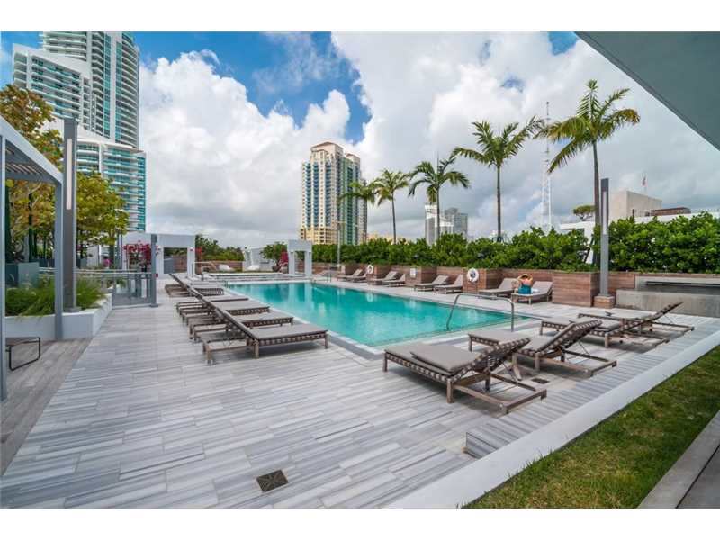 801 South Pointe Dr, Miami Beach, FL 33139