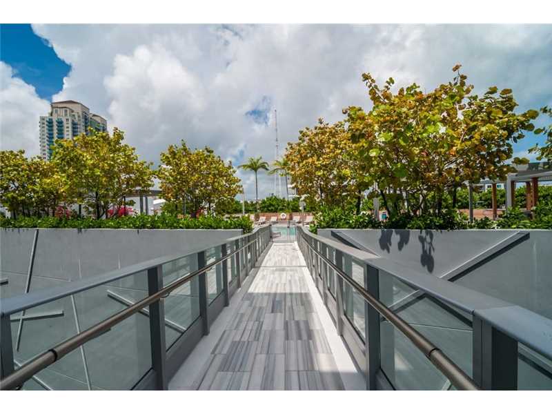 801 South Pointe Dr, Miami Beach, FL 33139