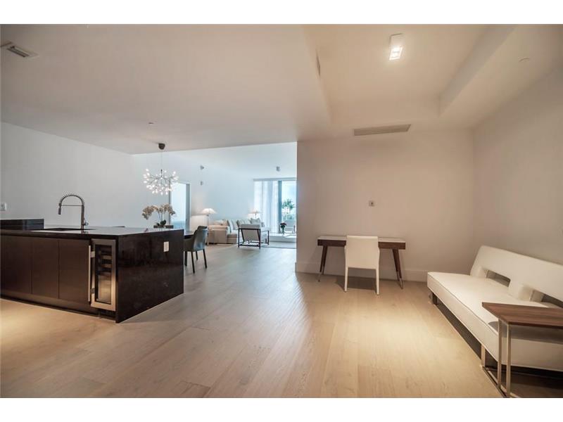 801 South Pointe Dr, Miami Beach, FL 33139
