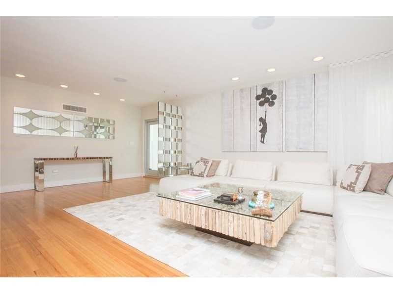 110VENETIAN WY, Miami Beach, FL 33139