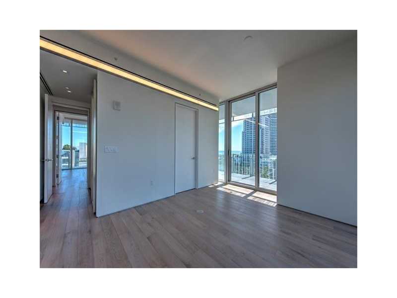 120OCEAN DR, Miami Beach, FL 33139
