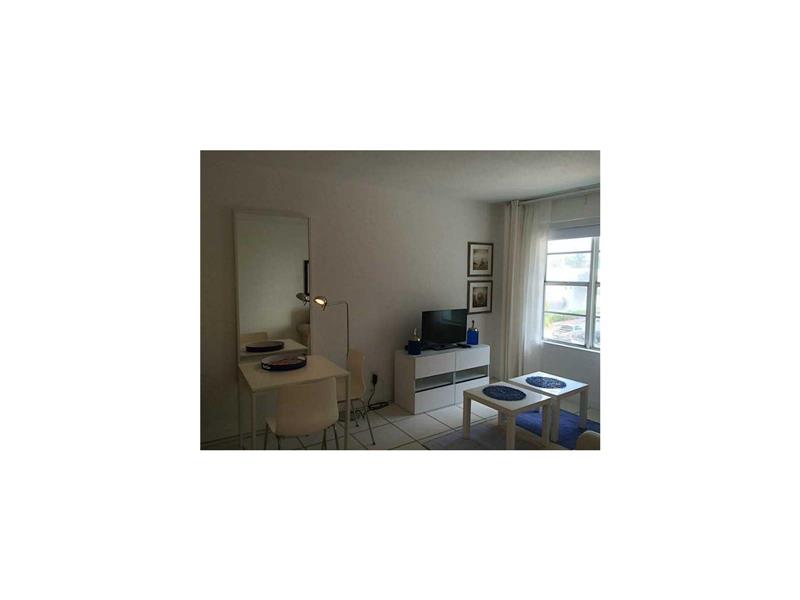 3030Collins Ave, Miami Beach, FL 33140