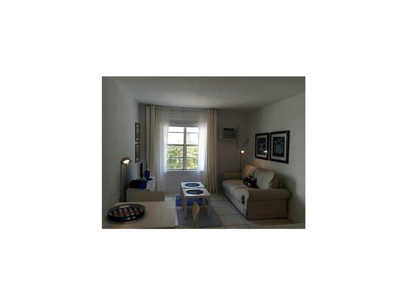3030Collins Ave, Miami Beach, FL 33140