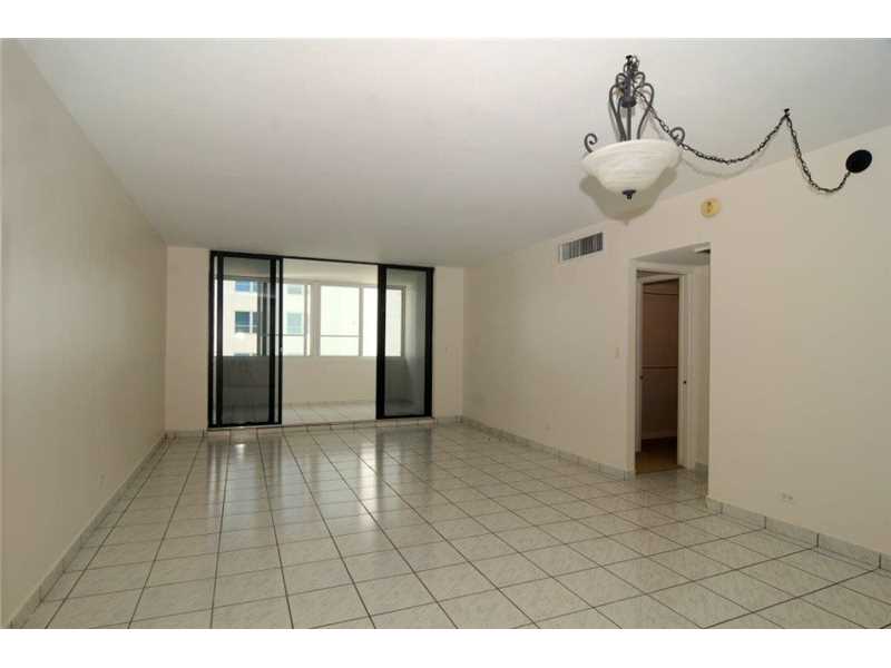 5005 Collins Ave 1423, Miami Beach, FL 33140