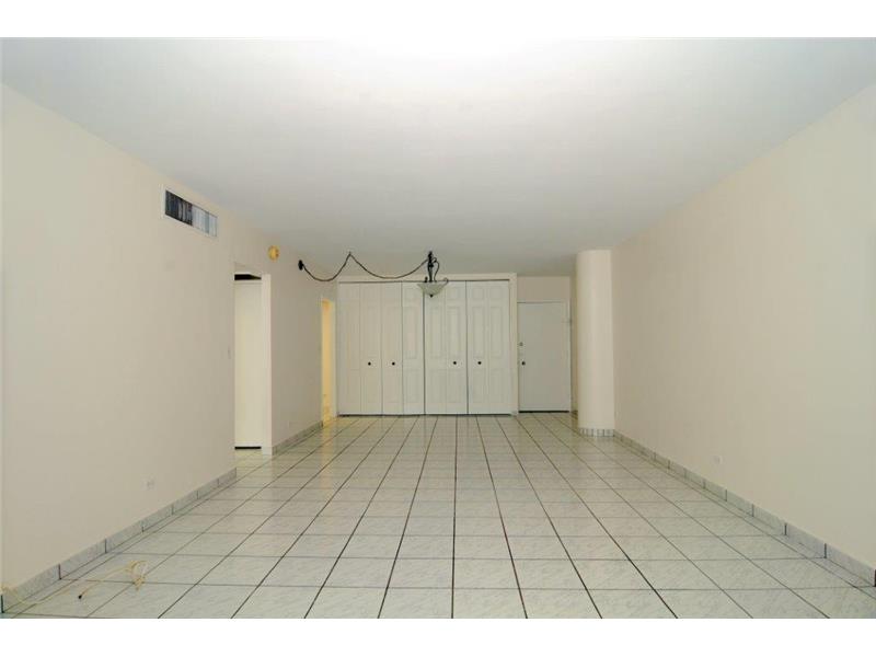 5005 Collins Ave 1423, Miami Beach, FL 33140