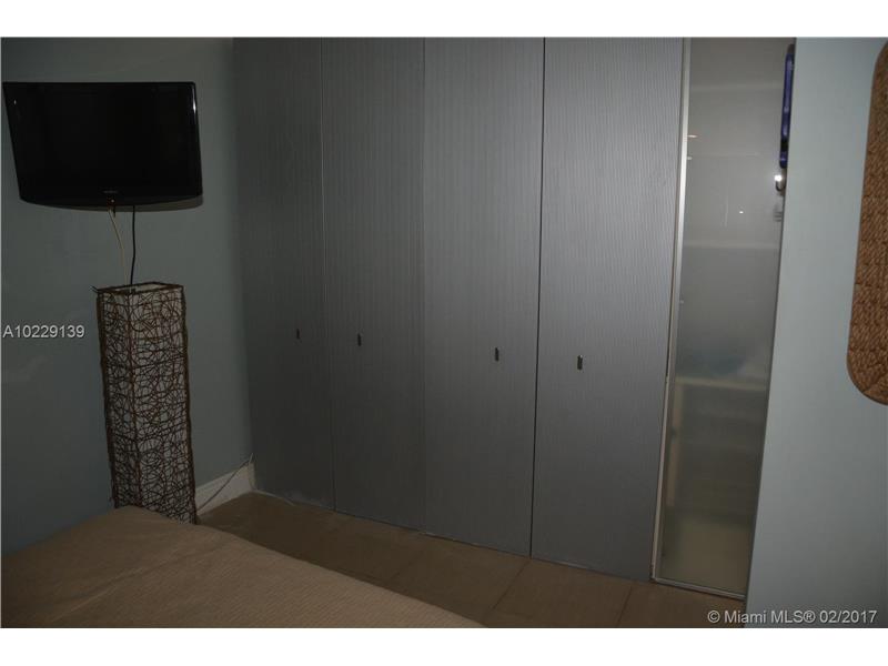 5255Collins Ave, Miami Beach, FL 33140