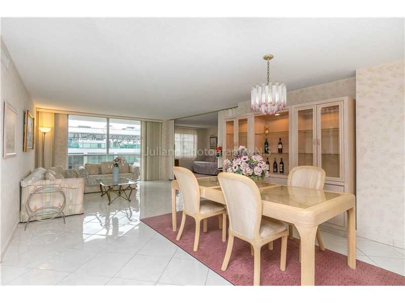 6039Collins Ave, Miami Beach, FL 33140