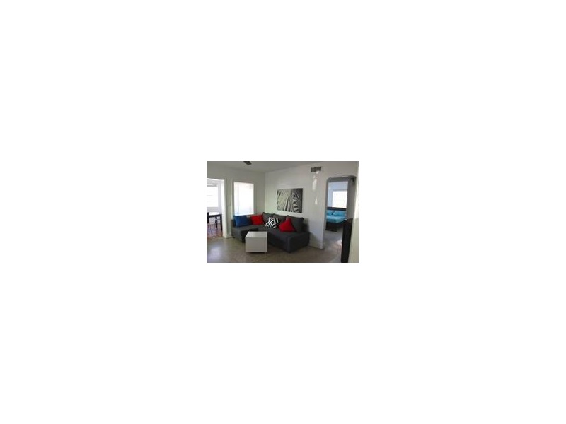 830 West 40th St, Miami Beach, FL 33140