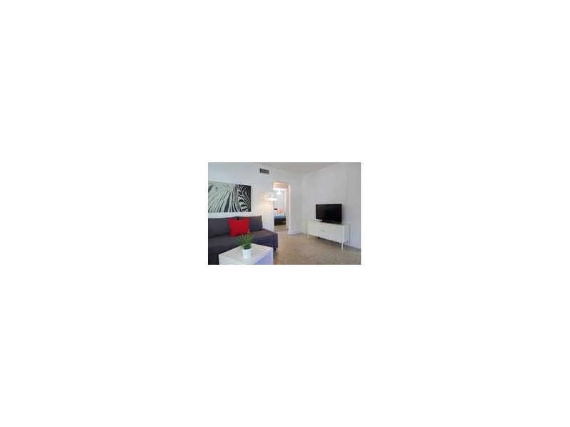 830 West 40th St, Miami Beach, FL 33140