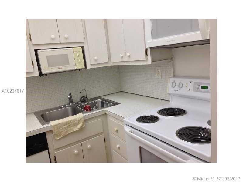2899Collins Ave, Miami Beach, FL 33140